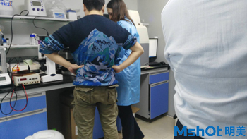 倒置荧光显微镜MF52在深圳大学推动显微注射法发展2.jpg